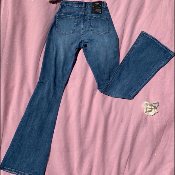 Dark-wash boot cut jean - Picture 2 of 2